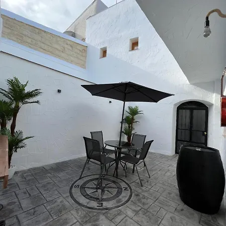 La Lola - Patio Privado ヘレス