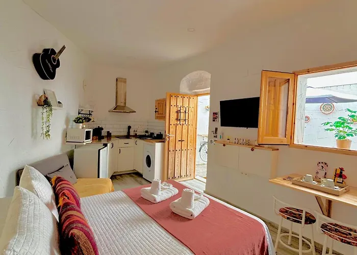 La Lola - Patio Privado *